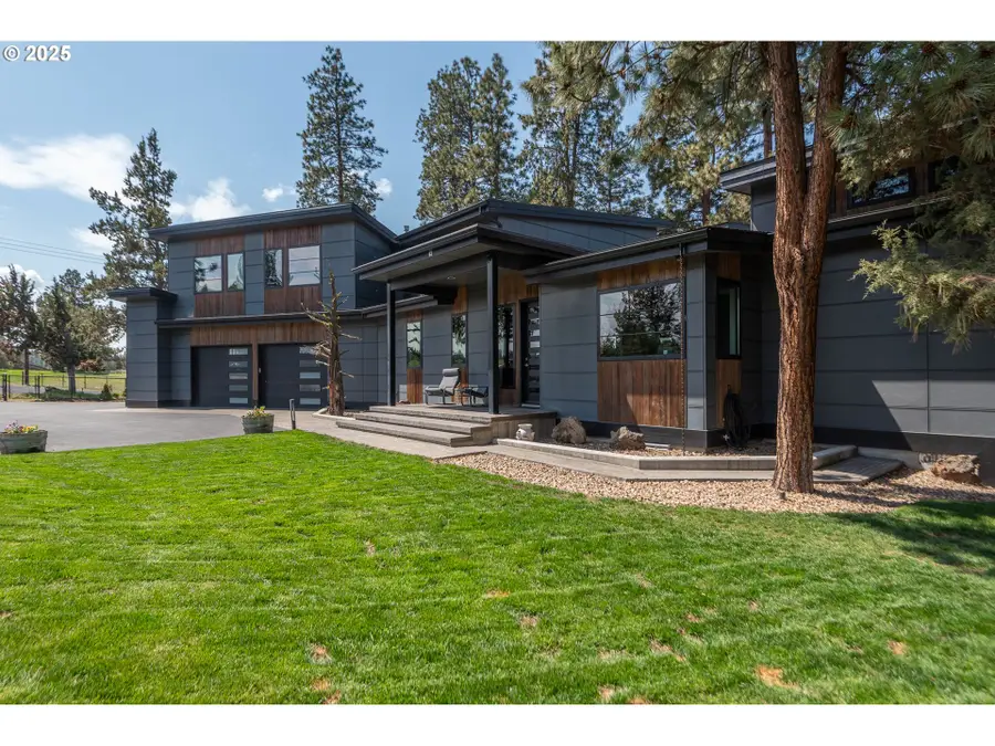 21060 Knott Rd, Bend, OR 97702 - Image #2