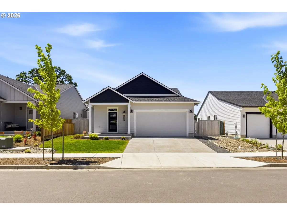 713 Tigerlily St, Silverton, OR 97381 - #1