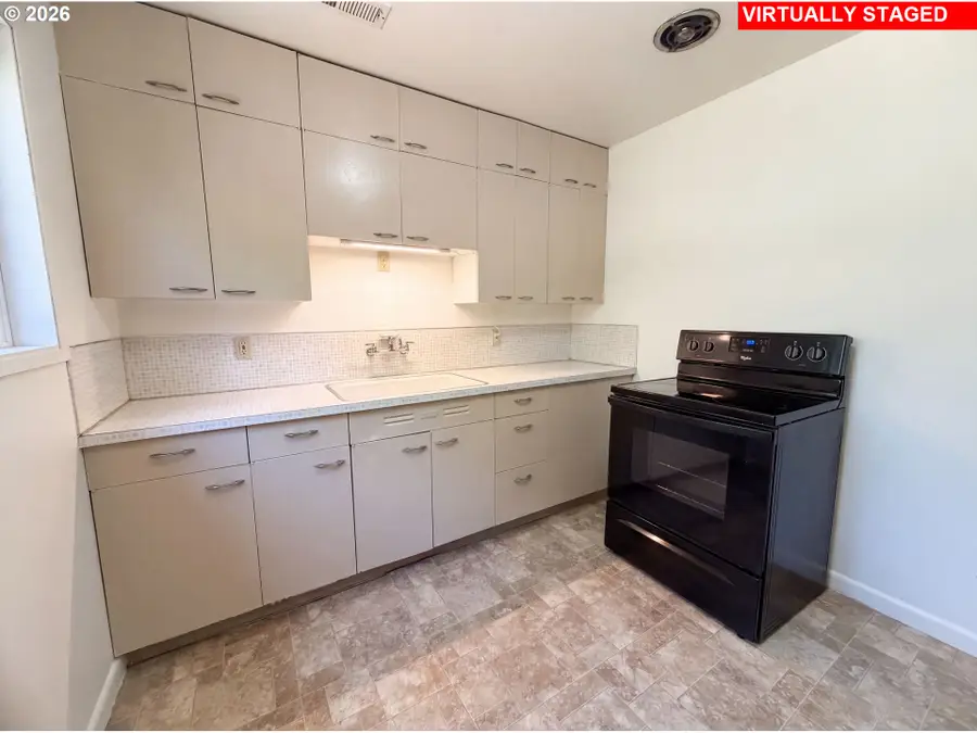 4219 SE Ellis St, Portland, OR 97206 - #2