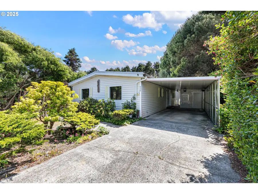 1600 Rhododendron Dr #429, Florence, OR 97439 - Image #2