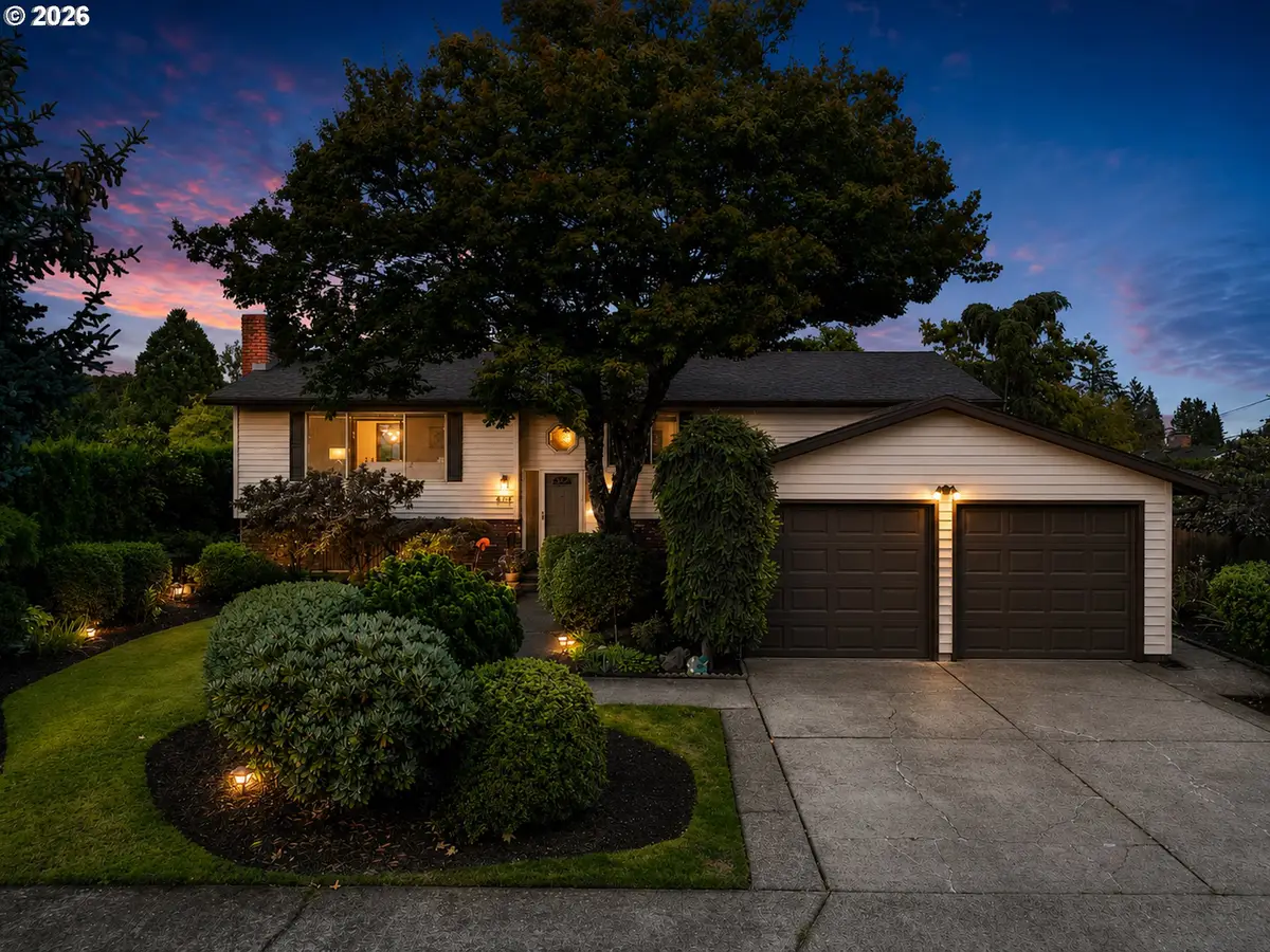 470 NW Bella Vista Dr, Gresham, OR 97030 - #1