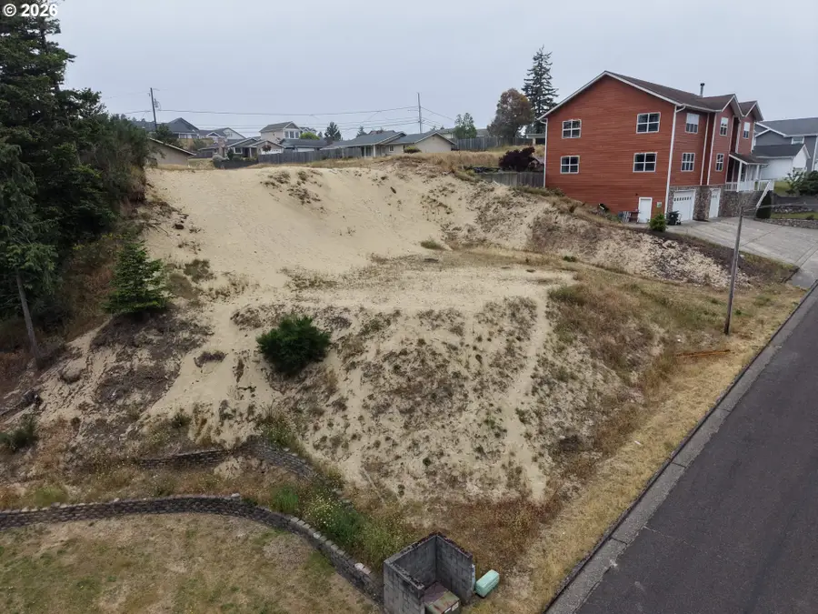 00 Ash St, North Bend, OR 97459 - #2
