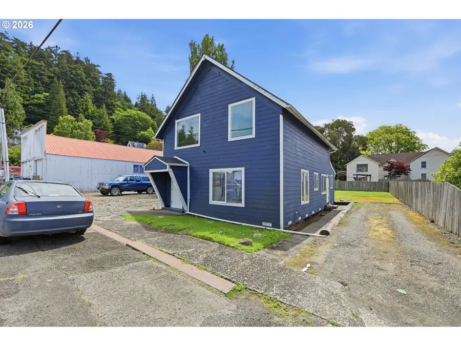 100 Commercial Ave, Gardiner, OR 97441 - #3