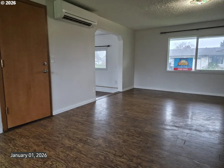 605 Cottonwood Ave, Tillamook, OR 97141 - #3