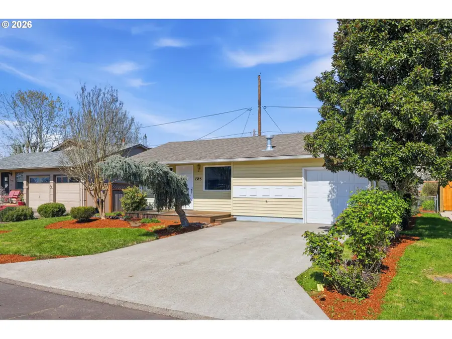 1383 Thompson Rd, Woodburn, OR 97071 - #3