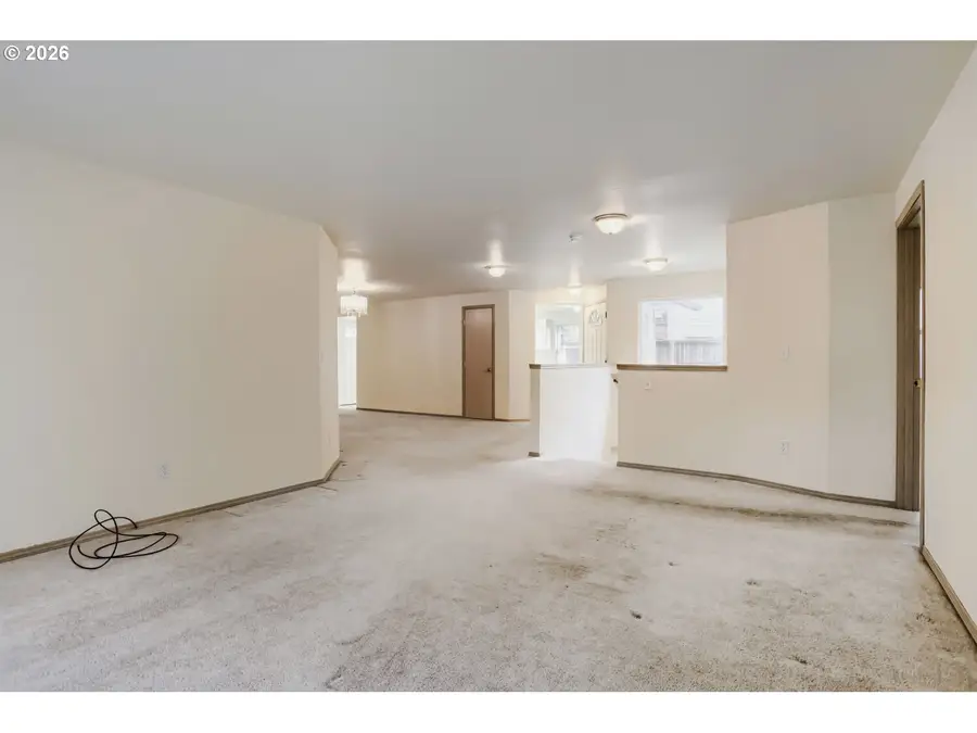 3237 SW Caraway Ct, Portland, OR 97219 - #3