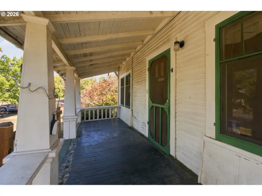 533 D St, Springfield, OR 97477 - #3