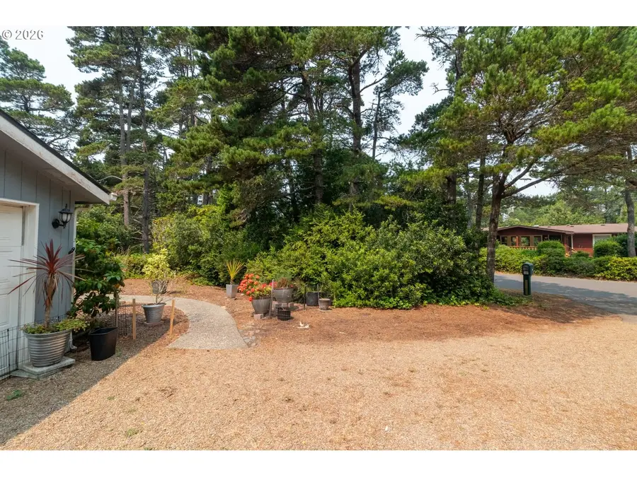 4792 Rhododendron Loop, Florence, OR 97439 - #3