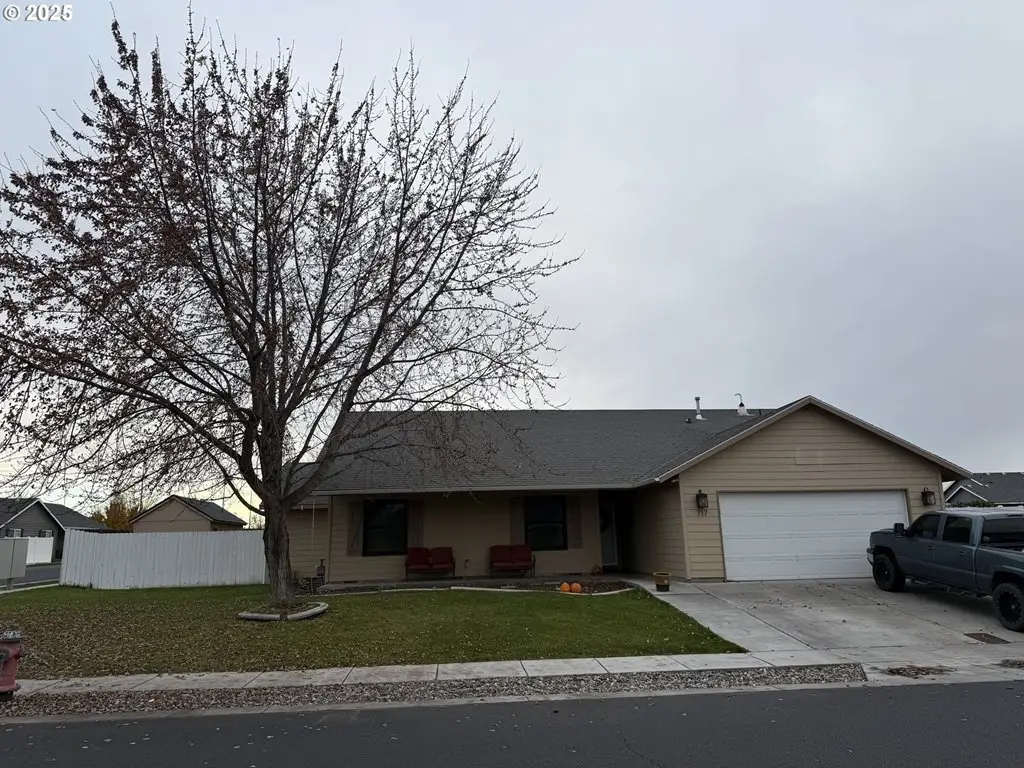 717 W Pheasant Ave, Hermiston, OR 97838 - Image #1