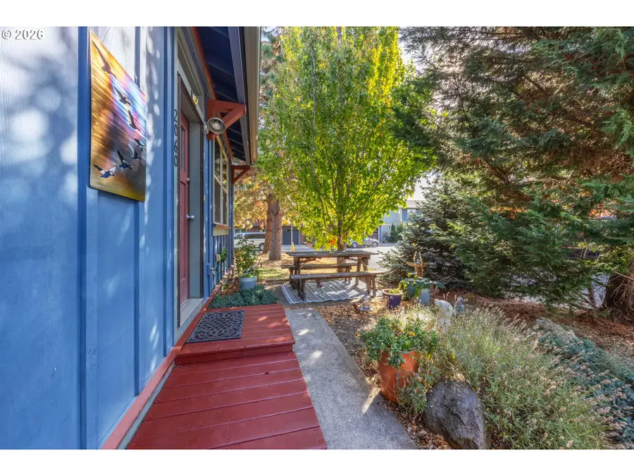 2060 Martha Ln, Hood River, OR 97031 - #3