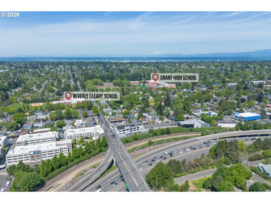 NE Clackamas St, Portland, OR 97232 - #2