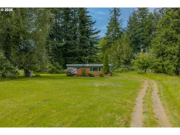 15181 Sitkum Ln, MyrtlePoint, OR 97458