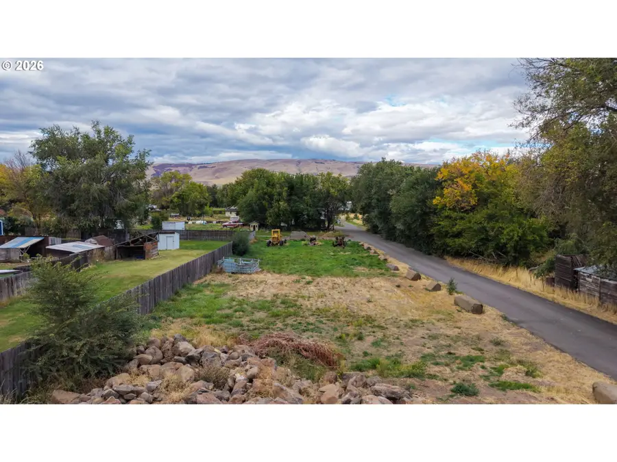 5 Dozer Dr, Dallesport, WA 98617 - #3