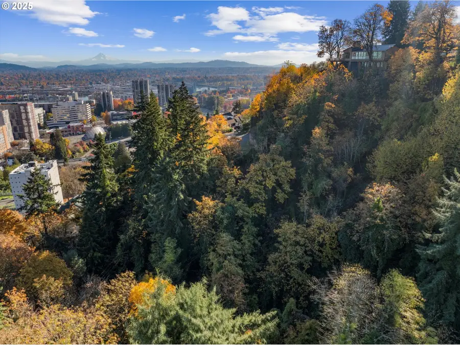 SW Cardinell Way, Portland, OR 97201 - Image #2