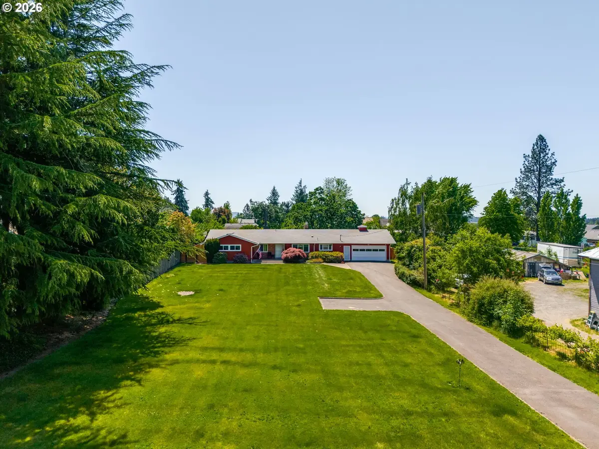 1215 E College St, Mount Angel, OR 97362 - #1