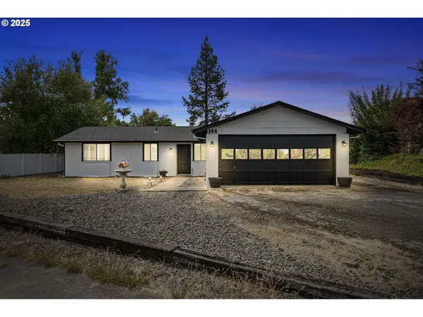 144 Peppertree Ct, Roseburg, OR 97471