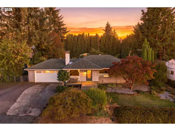 21932 SE Ash St, Gresham, OR 97030