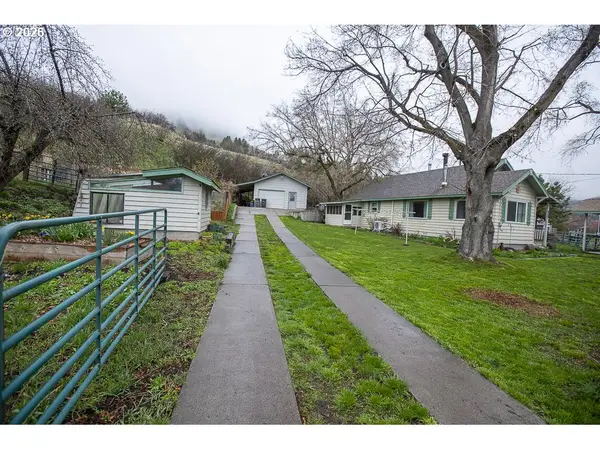 204 Crook Ave, LaGrande, OR 97850