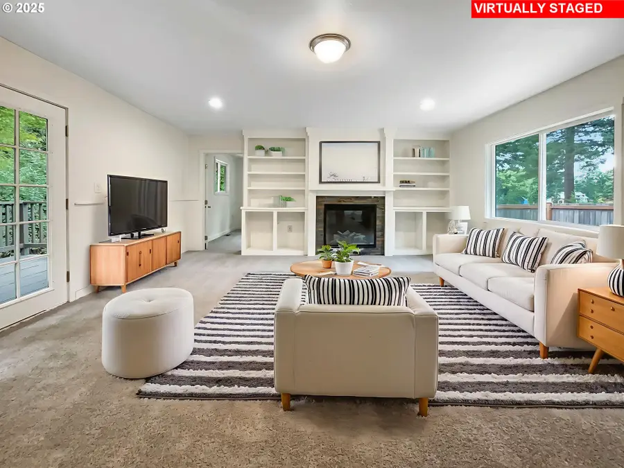 2285 Gilman Dr, Oregon City, OR 97045 - Image #2