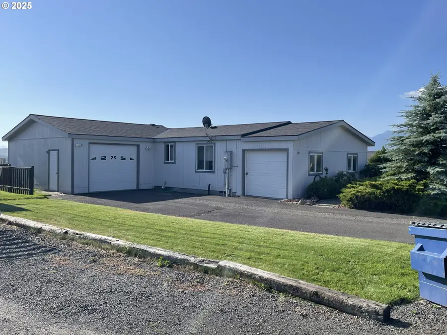 203 Court St, Enterprise, OR 97828 - Image #3