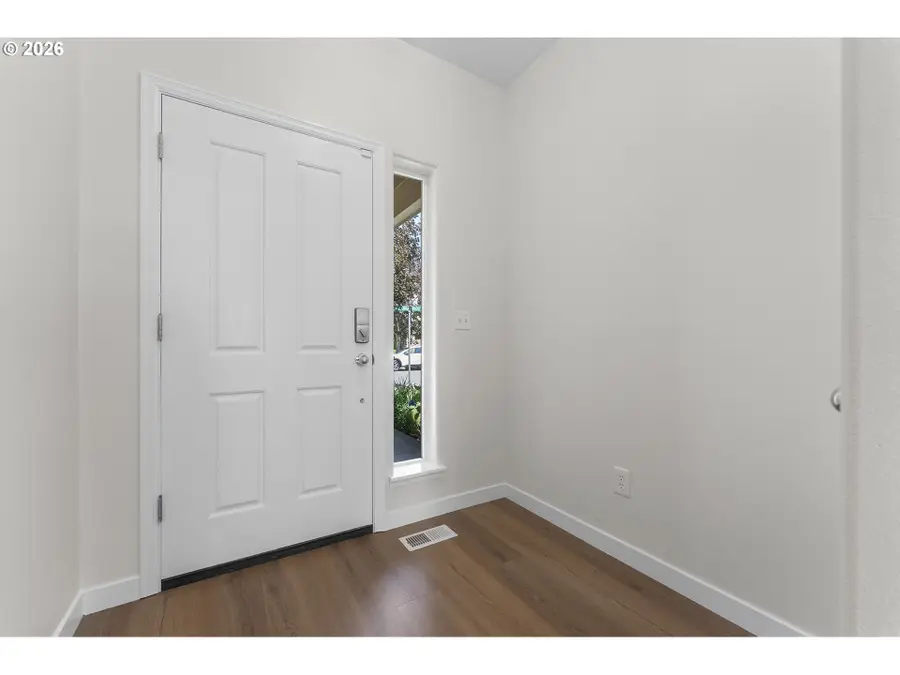 4866 SE Sandalwood St, Hillsboro, OR 97123 - #3