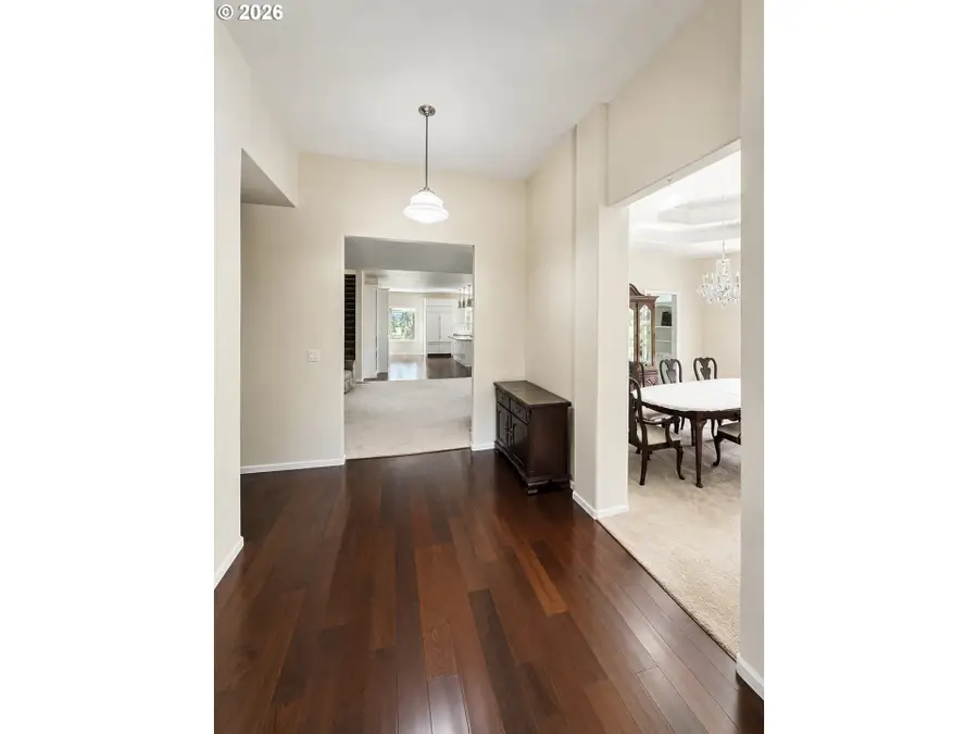 580 Holly Ave, Cottage Grove, OR 97424 - #2