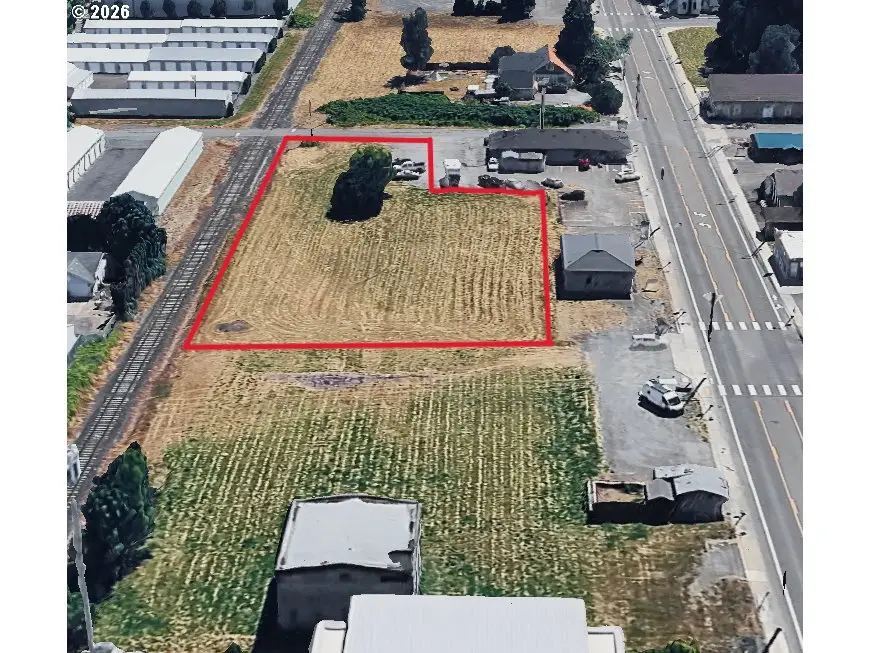 180 SE 10th St, Dundee, OR 97115 - #2