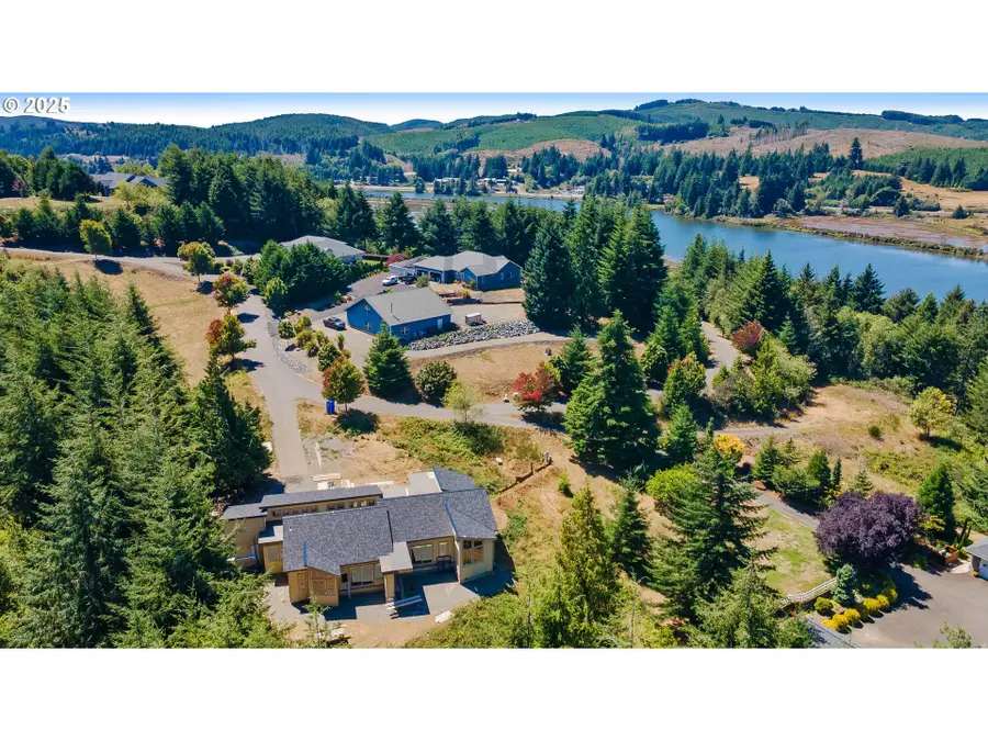 62039 Double Eagle Rd, Eastside, OR 97420 - Image #3