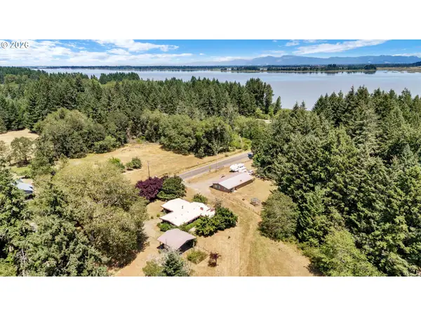 26104 Jeans Rd, Veneta, OR 97487