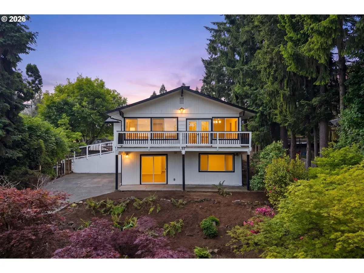 19001 Suncrest Dr, Northwest Clackamas, OR 97068 - #1