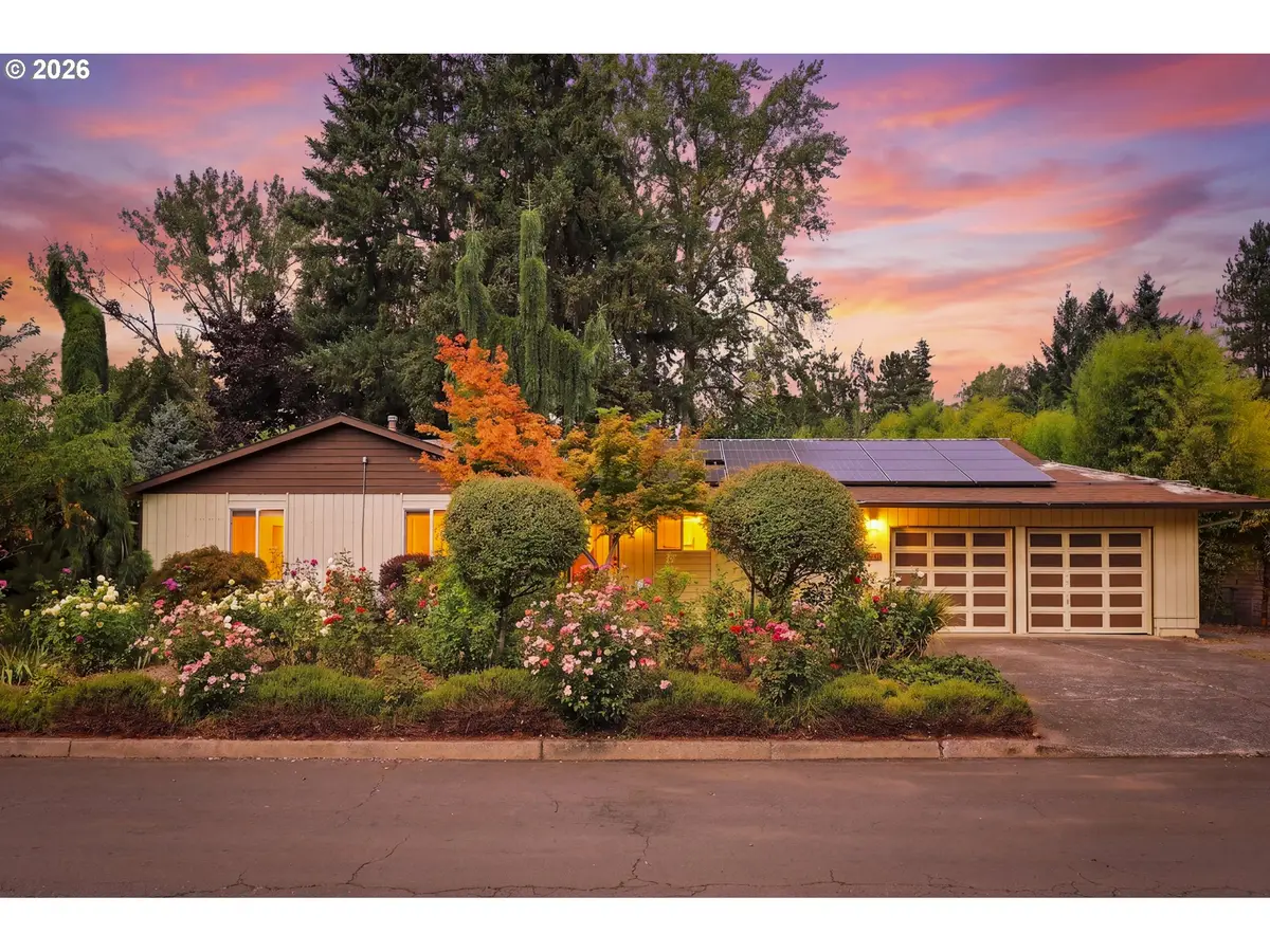 2030 SE Paloma Dr, Gresham, OR 97080 - #1