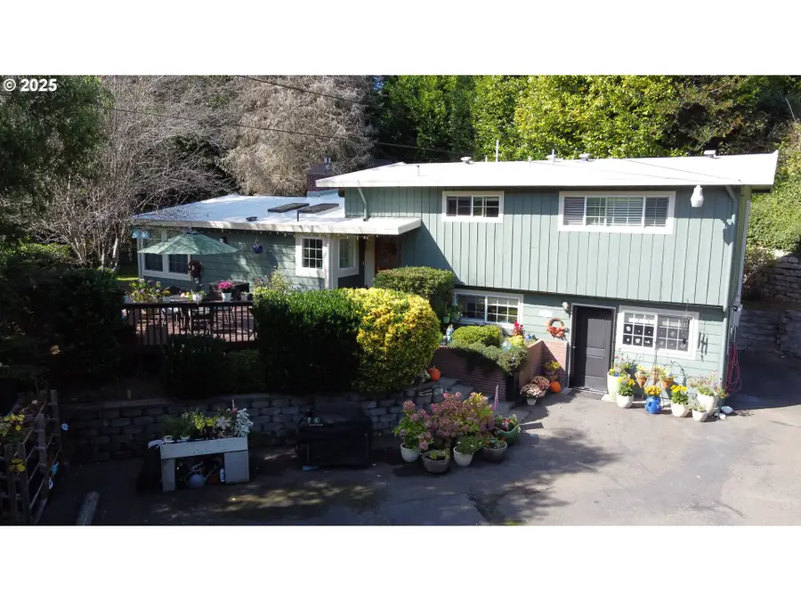 1001 W Park Rd, Coos Bay, OR 97420 - Image #3