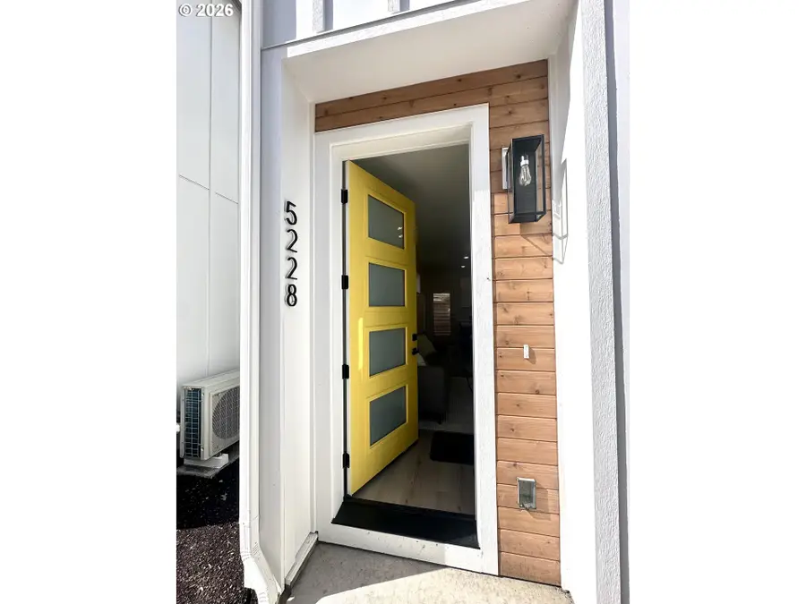 5228 SE Knapp, Portland, OR 97206 - #2