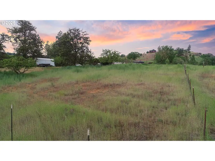 1832 Cherry Heights Rd, Chenoweth, OR 97058 - Image #3