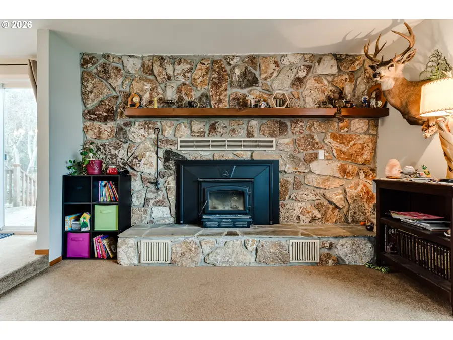 2790 23rd St, Springfield, OR 97477 - #3