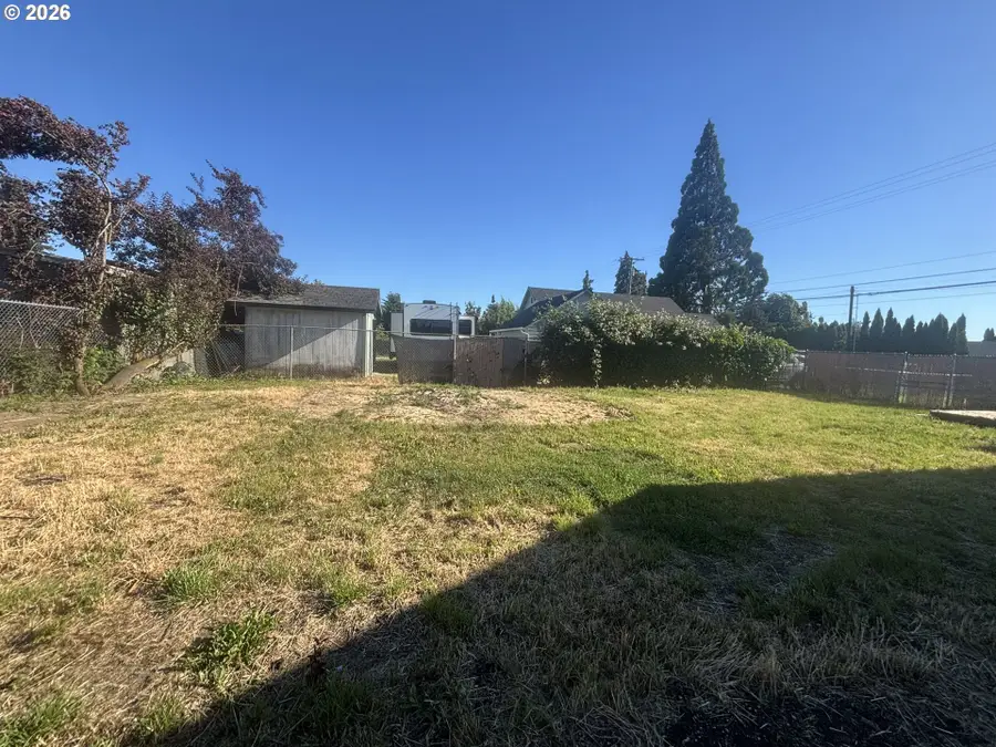 395 36th St, Springfield, OR 97478 - #2