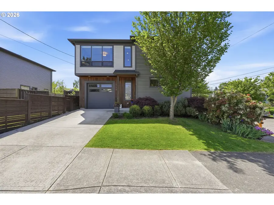 4748 N Hunt St, Portland, OR 97203 - #2