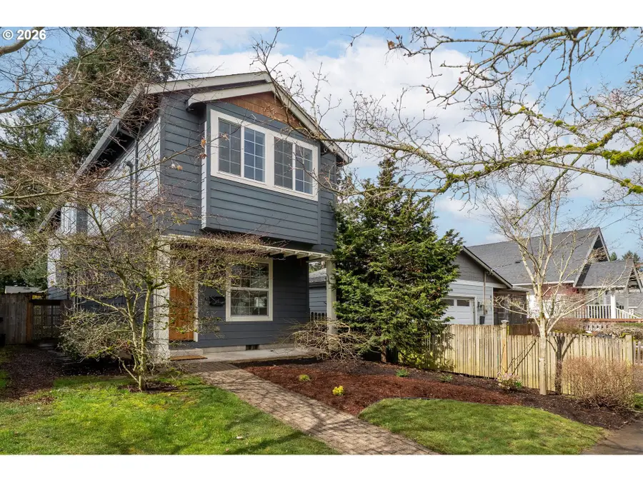 8011 N Foss Ave, Portland, OR 97203 - #2