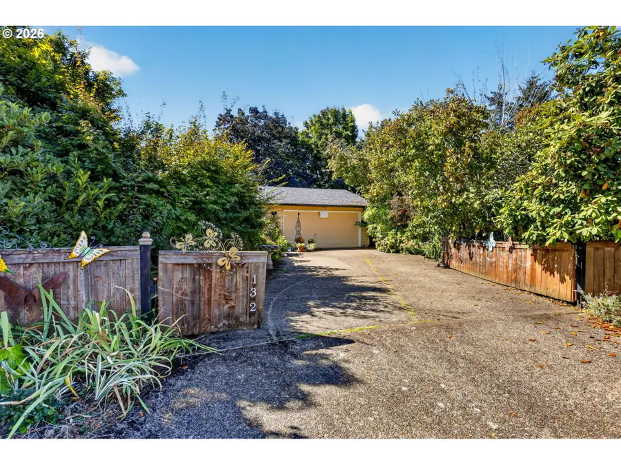 132 Woodfield Ct, Oregon City, OR 97045 - #2