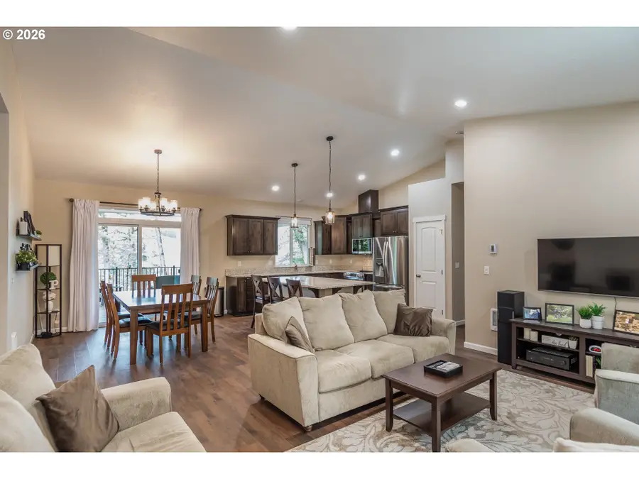 9600 South Bank Dr, Roseburg, OR 97470 - #2