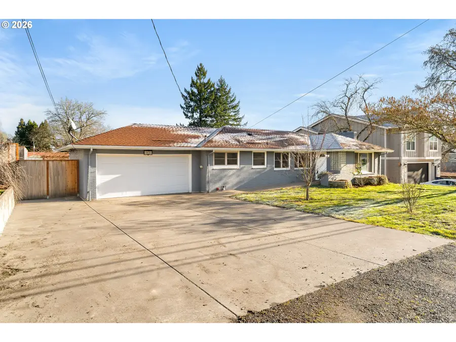 1820 NW Thatcher Rd, Forest Grove, OR 97116 - Image #2