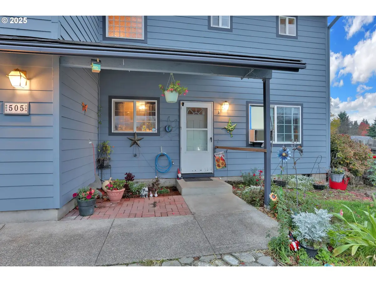 505 Tracy Pl, Junction City, OR 97448 - #1