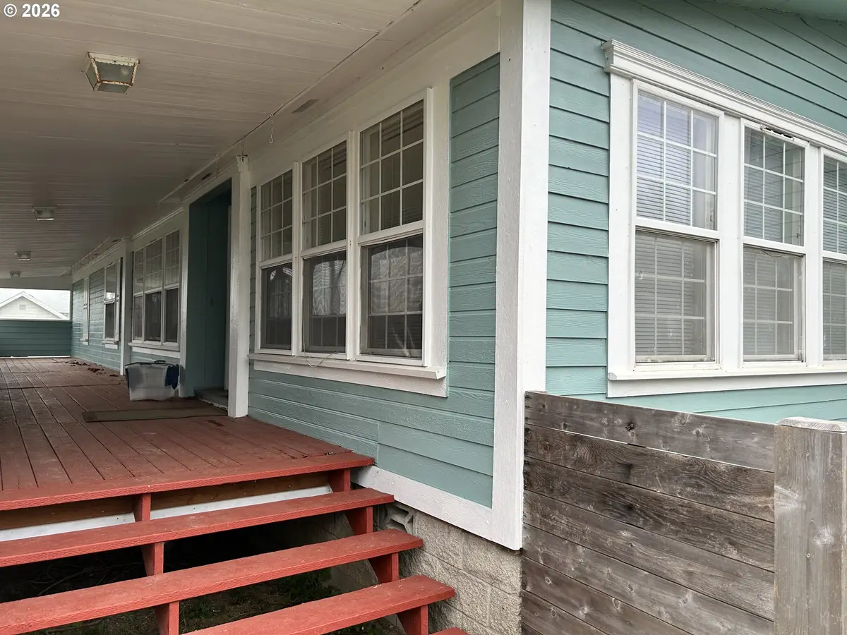 97931 Court St, Brookings, OR 97415 - #1