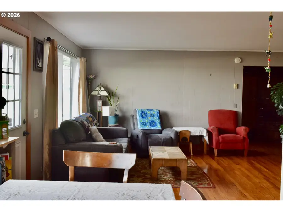 29135 Ellensburg Ave, Gold Beach, OR 97444 - Image #2