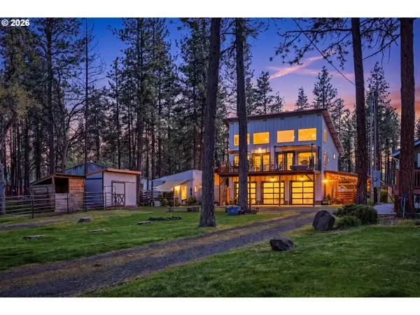 206 S Lakewood Rd, TyghValley, OR 97063