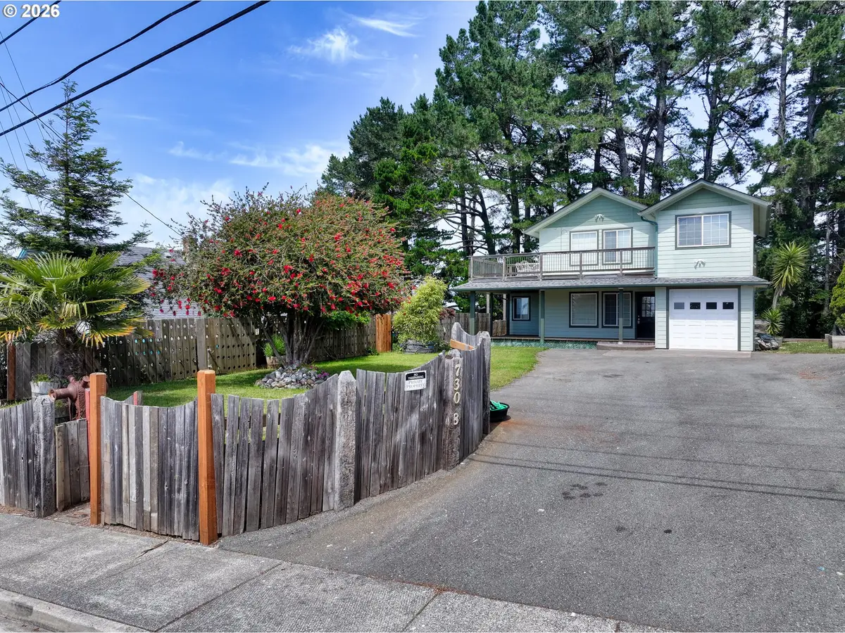 730 Pacific Ave #B, Brookings, OR 97415 - #1