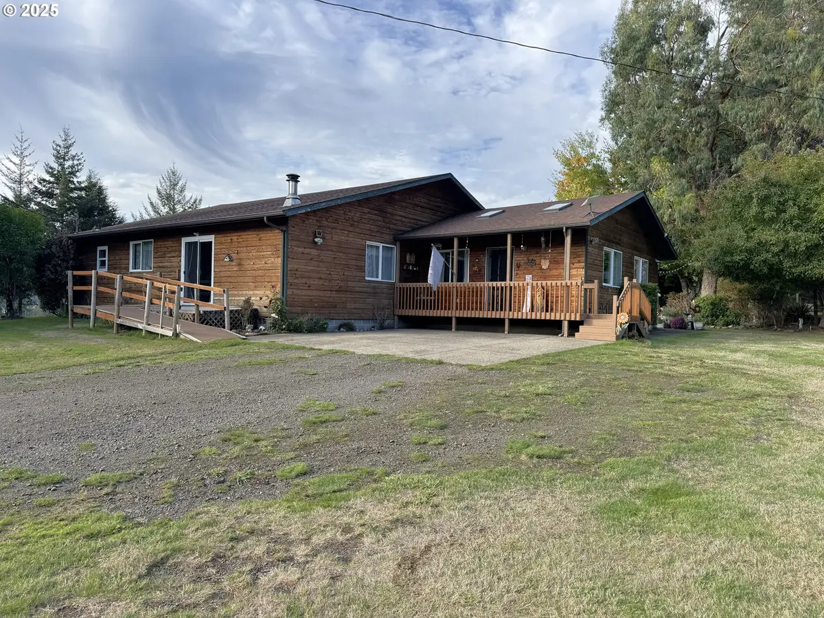 2475 S Smith River Rd, Reedsport, OR 97467 - #1