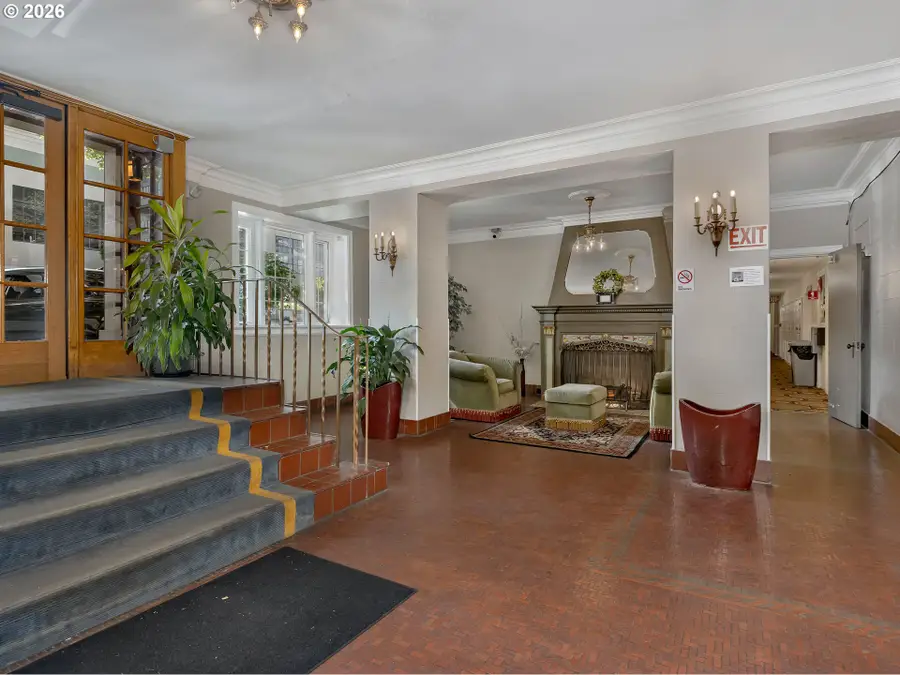 20 NW 16th Ave, Portland, OR 97209 - #3