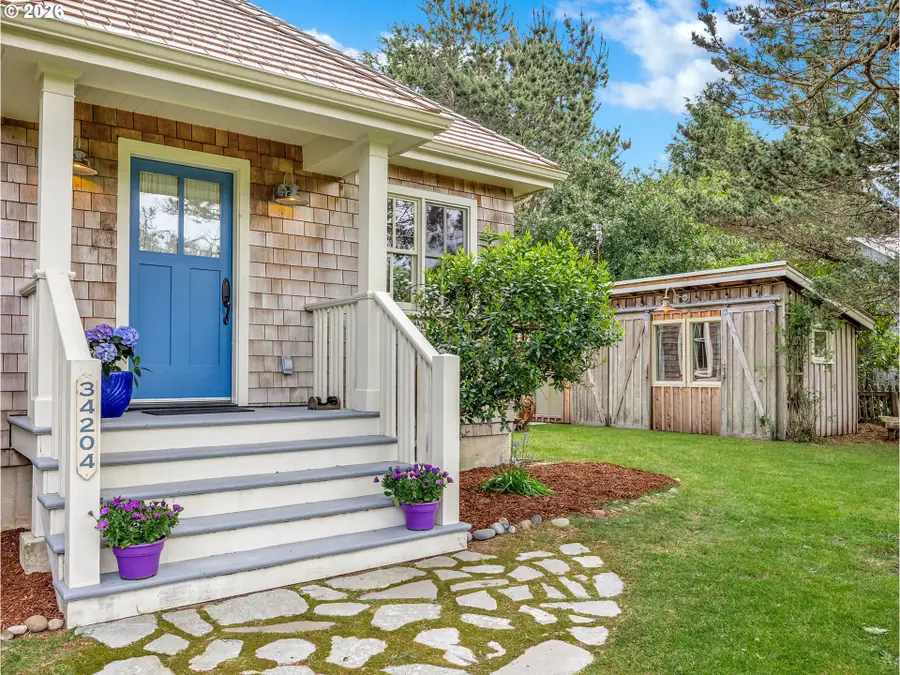 34204 Territory Rd, Oysterville, WA 98640 - #2