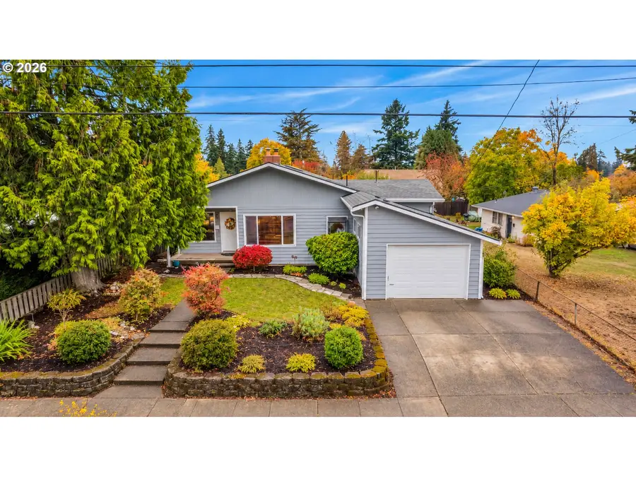 4927 NE Campaign St, Portland, OR 97218 - #2